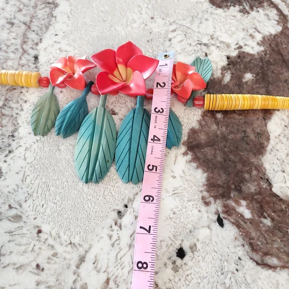 Bold Wooden Tropical Red Floral Necklace - Picture 5 of 9